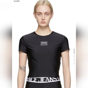 NWT Versace Jeans Couture Logo-Pached Cropped T-shirt Black US 6 Or M